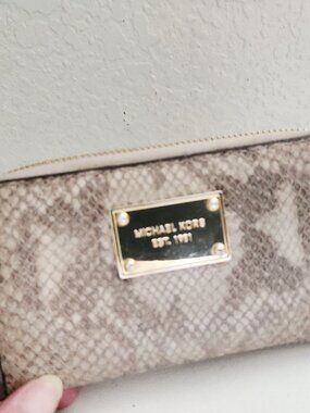 Euc Michael Kors Snakeskin Zipper Wallet
